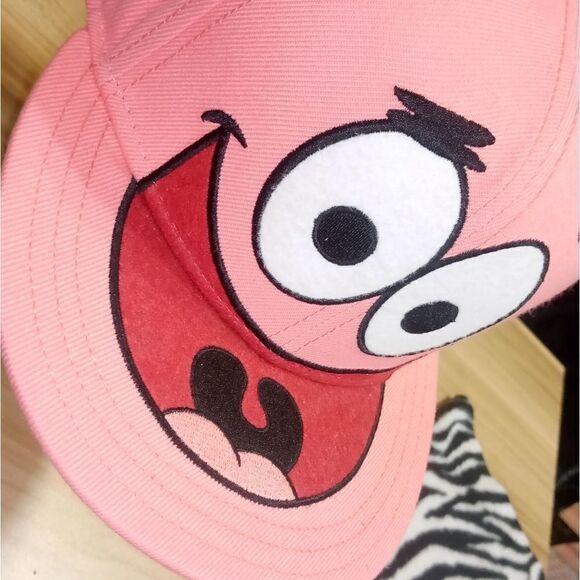 NWT size L, Nickelodeon fitted Patrick hat🎉Host Pick🎉 - Picture 2 of 6